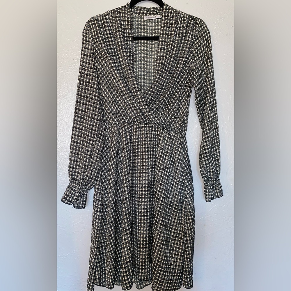 Vero Moda Black and White Plaid Long Sleeve Dress